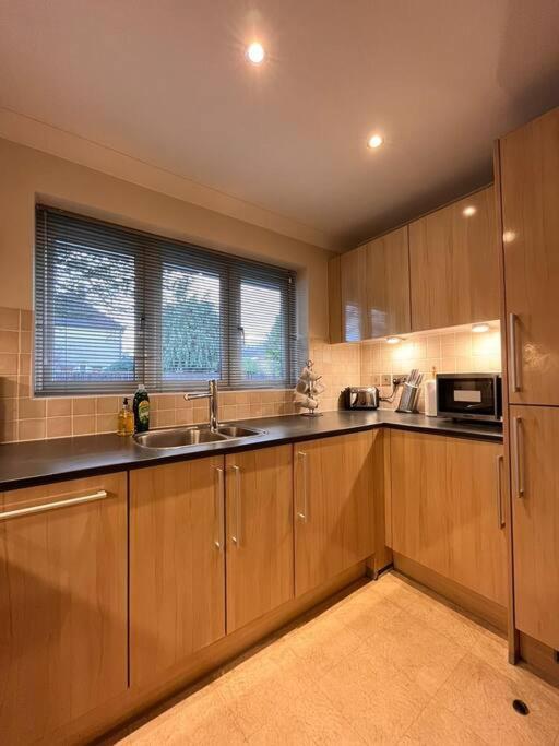 Space And Comfort In Summertown อ็อกซ์ฟอร์ด ภายนอก รูปภาพ